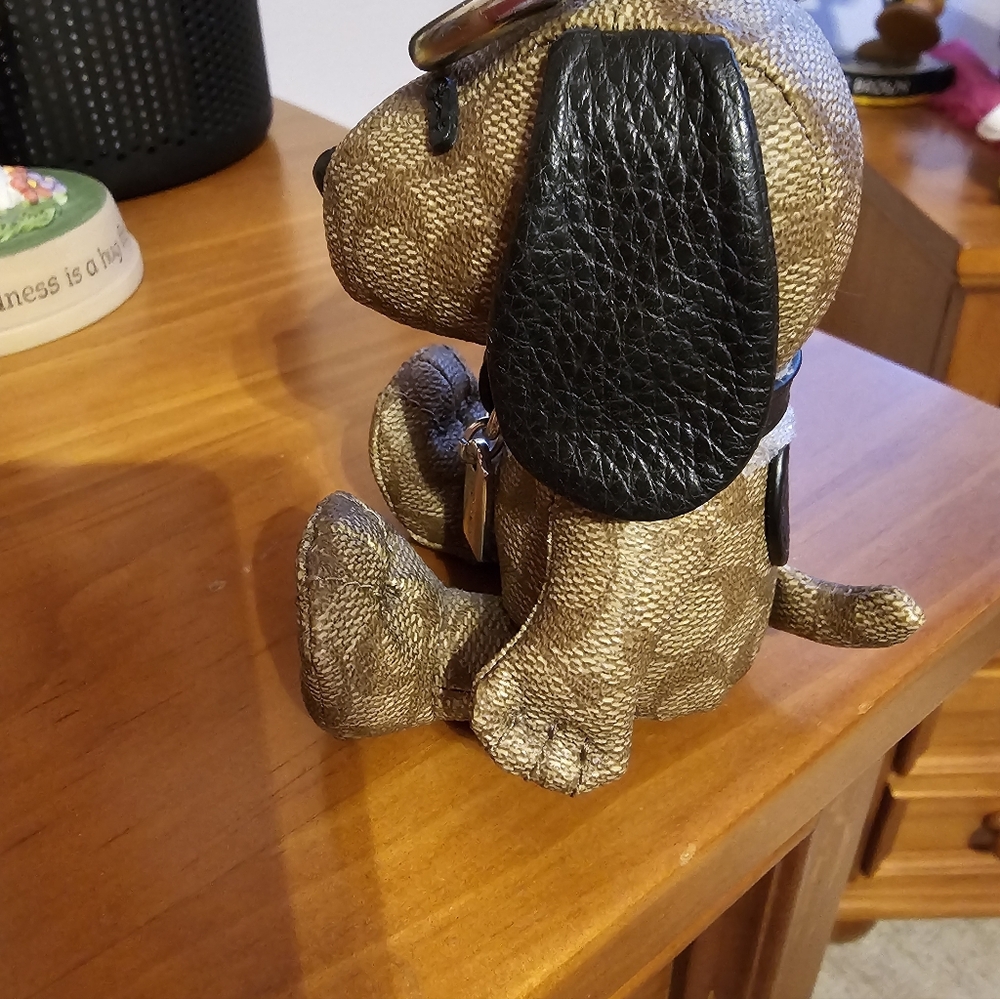 Coach Snoopy Leather Charm - Picture 3 of 10